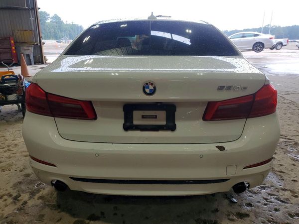 2019 BMW 530E