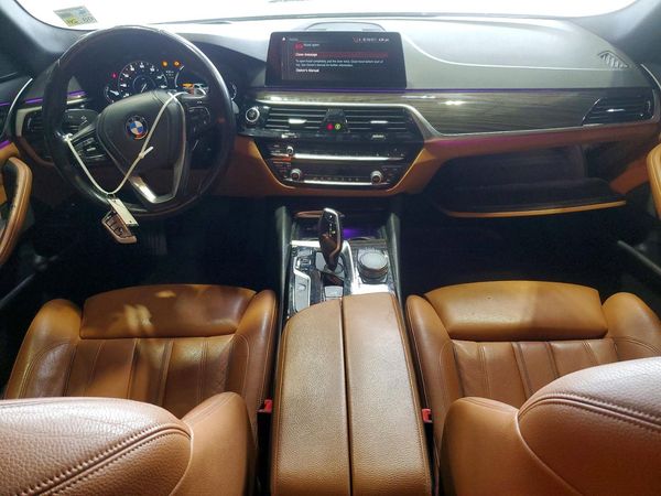 2019 BMW 530E