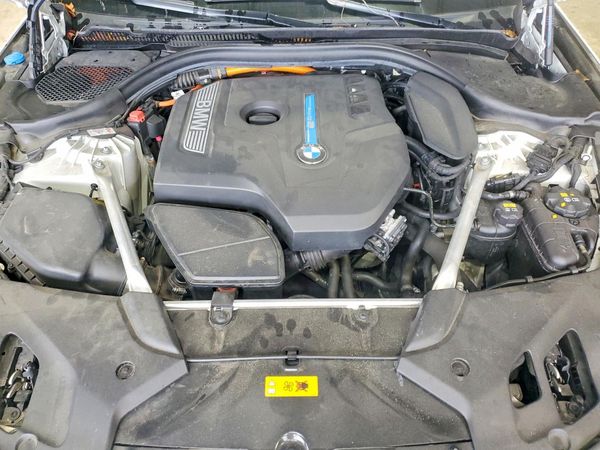 2019 BMW 530E