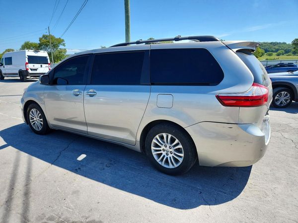 2015 TOYOTA SIENNA