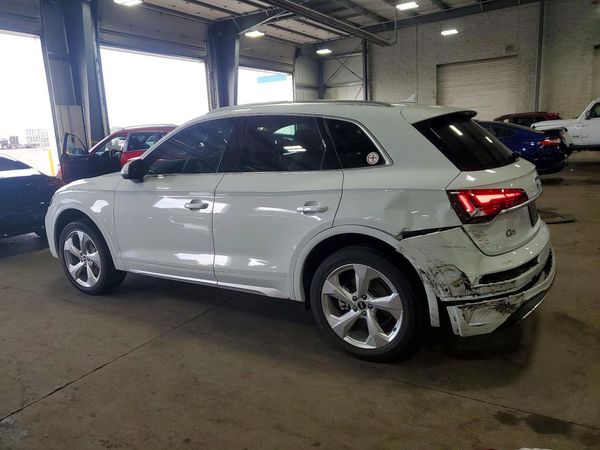 2021 AUDI Q5 quattro Prestige