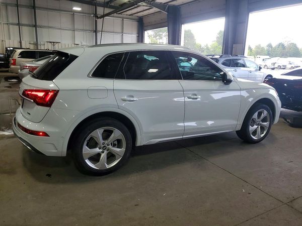 2021 AUDI Q5 quattro Prestige