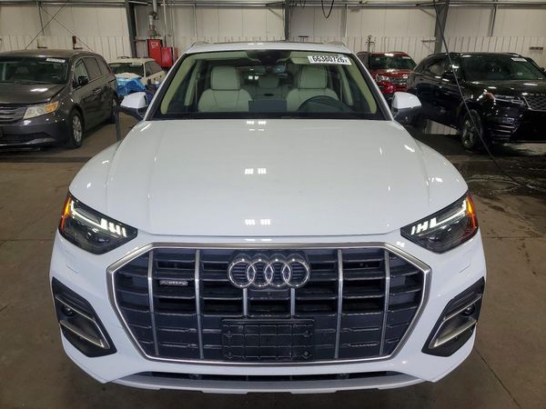 2021 AUDI Q5 quattro Prestige