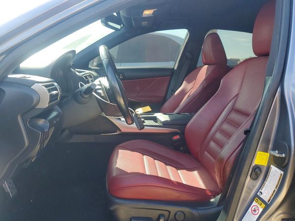 2016 LEXUS IS 200T