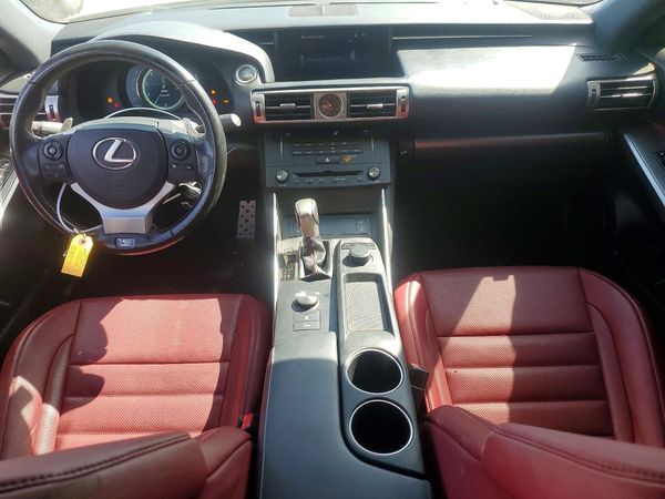 2016 LEXUS IS 200T