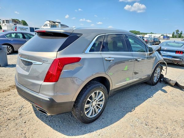 2018 CADILLAC XT5 Luxury