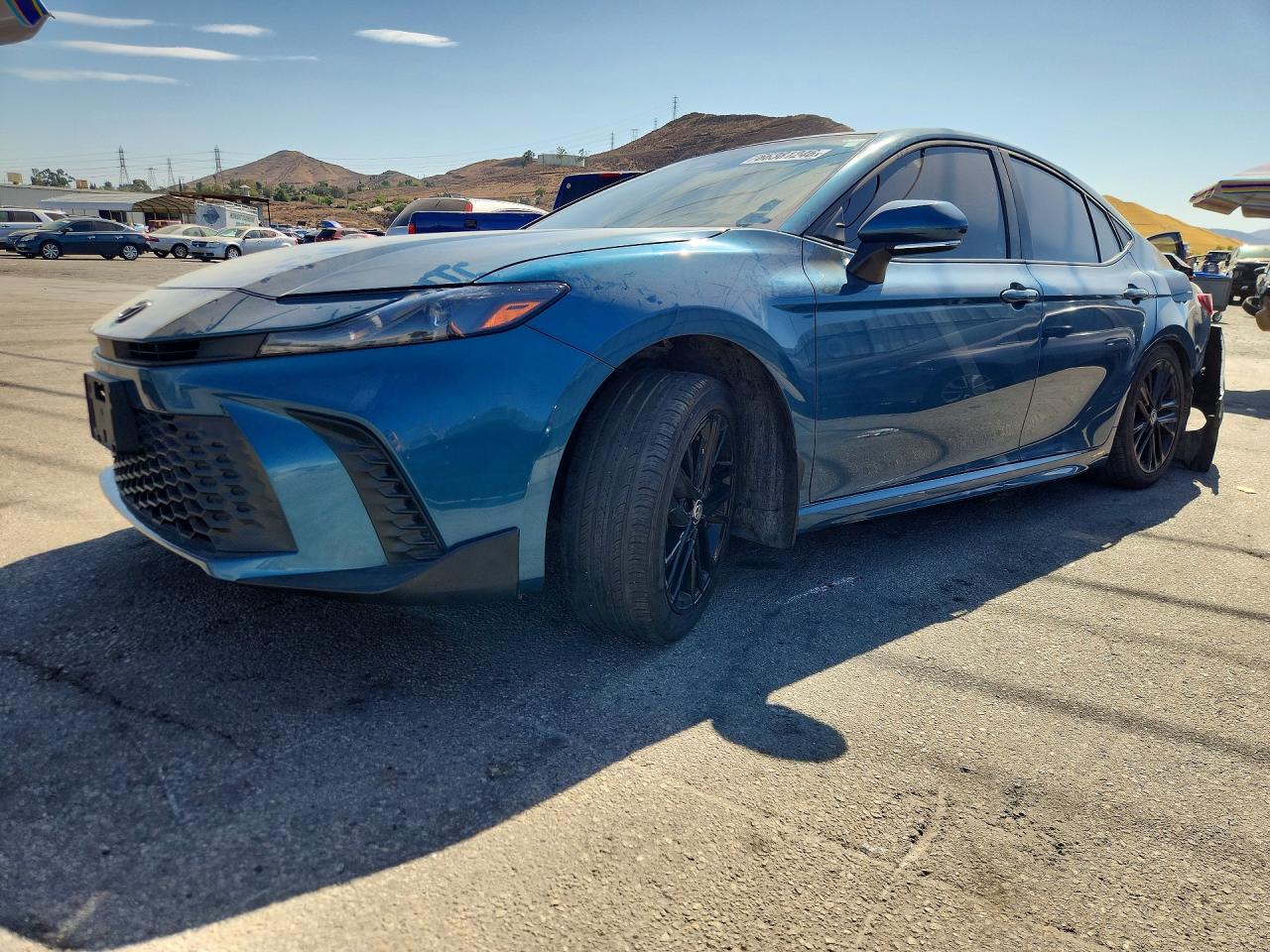 2025 TOYOTA CAMRY — Front 3/4