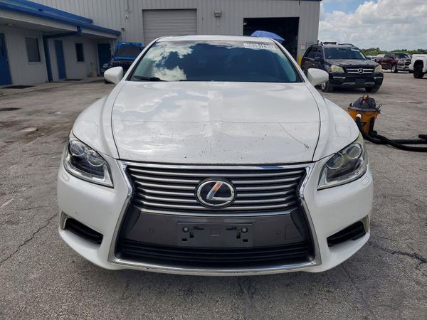 2016 LEXUS LS 460