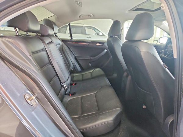 2017 VOLKSWAGEN JETTA SEL, SEL Premium