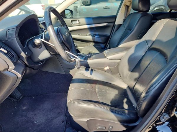 2015 INFINITI Q40