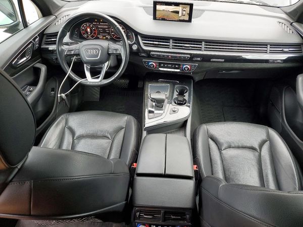 2017 AUDI Q7 quattro Premium Plus