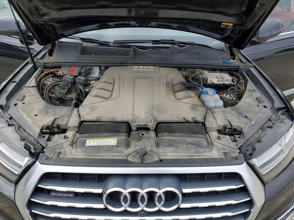 2017 AUDI Q7 quattro Premium Plus
