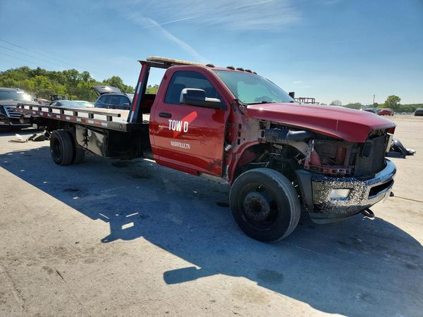 2017 RAM 5500 REG CAB CHASSIS