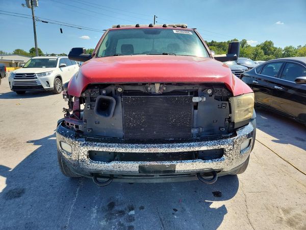 2017 RAM 5500 REG CAB CHASSIS