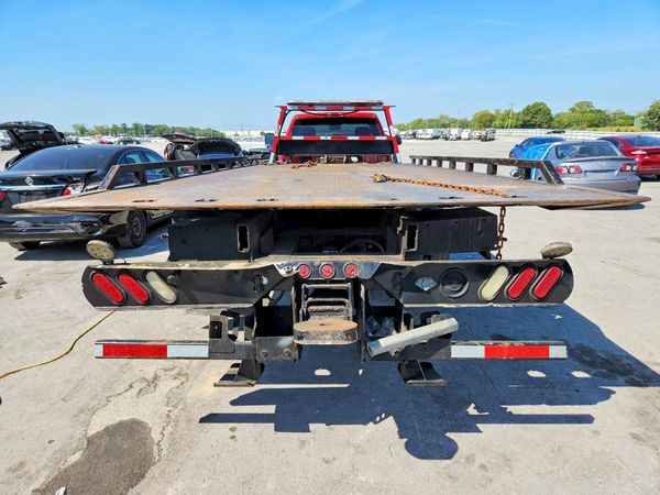 2017 RAM 5500 REG CAB CHASSIS