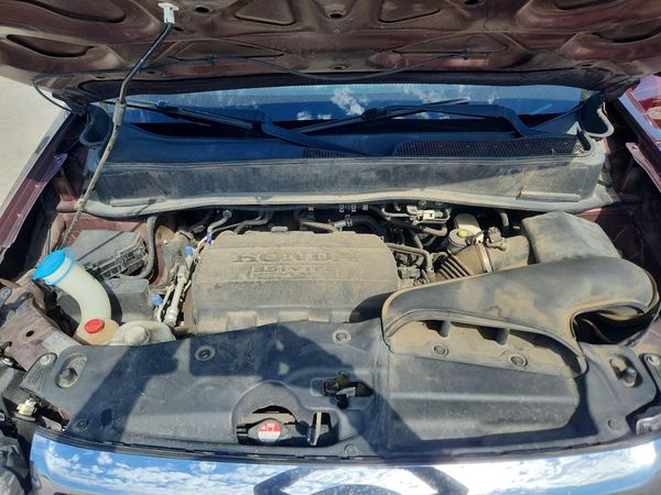 2012 HONDA PILOT EX-L — Engine bay