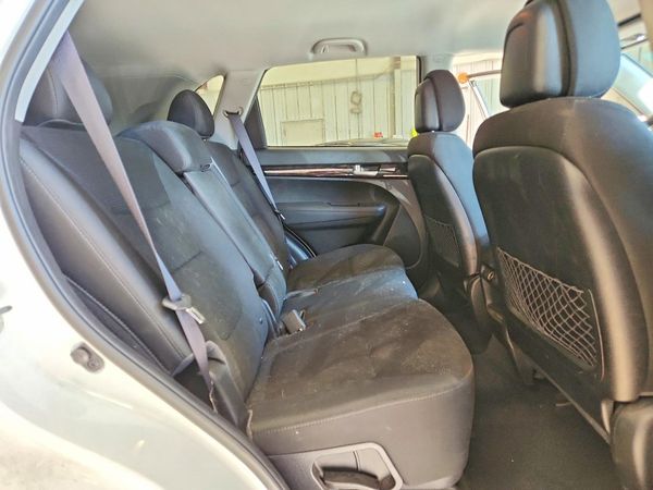 2015 KIA SORENTO GL