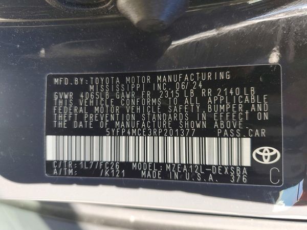2024 TOYOTA COROLLA
