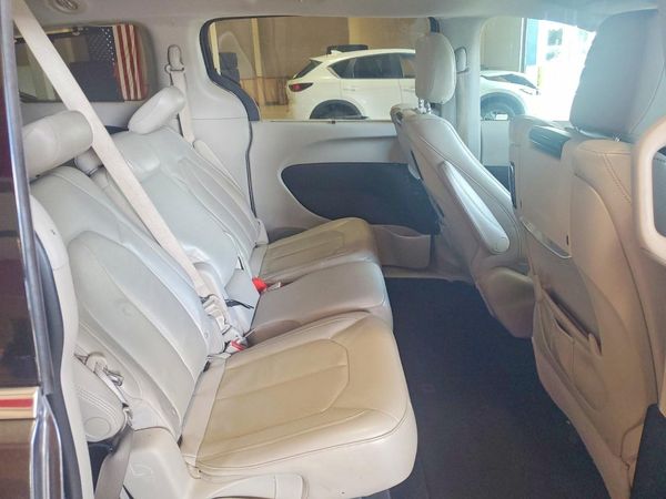 2017 CHRYSLER PACIFICA