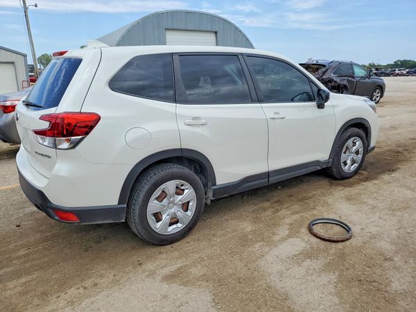 2021 SUBARU FORESTER Base
