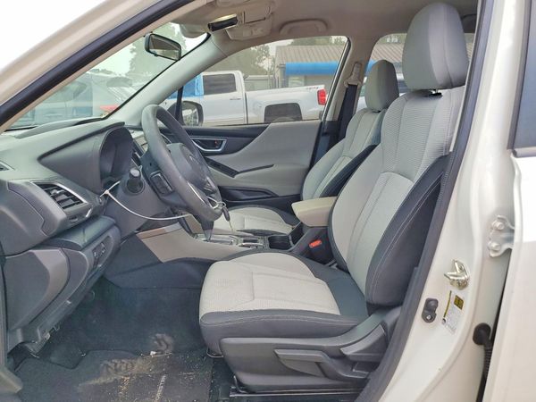 2021 SUBARU FORESTER Base