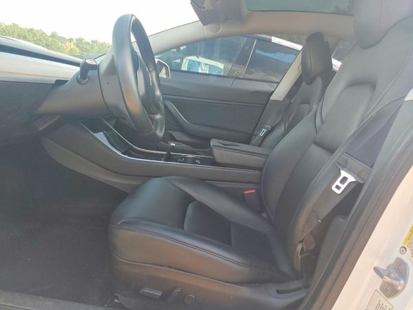 2019 TESLA MODEL 3 — DENT