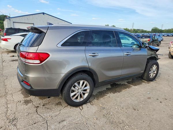 2017 KIA SORENTO L, LX