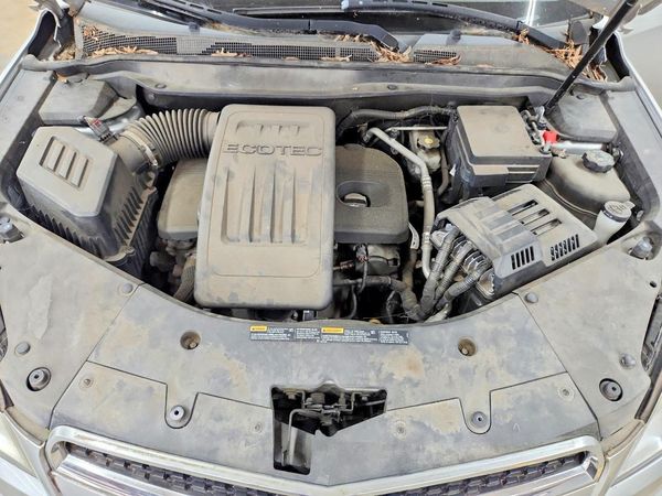 2014 CHEVROLET EQUINOX 2LT — Engine bay