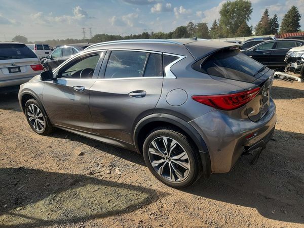 2017 INFINITI QX30