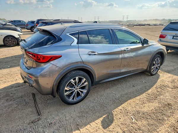 2017 INFINITI QX30