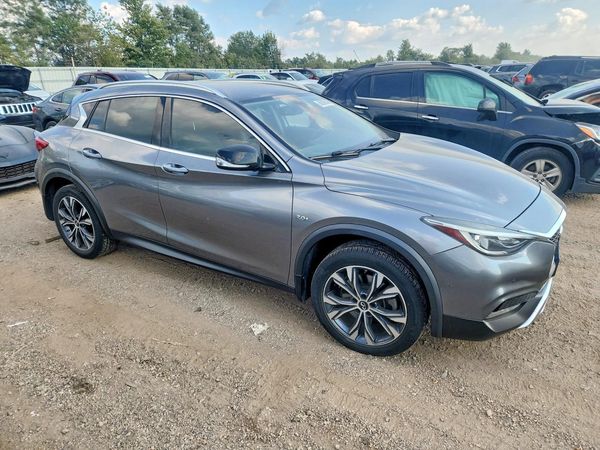 2017 INFINITI QX30