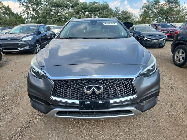 2017 INFINITI QX30