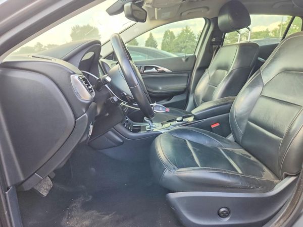 2017 INFINITI QX30