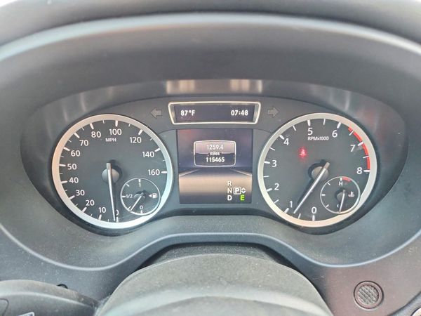 2017 INFINITI QX30