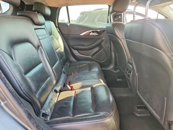 2017 INFINITI QX30