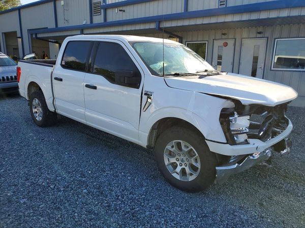 2023 FORD F150 SuperCrew — Passenger 3/4