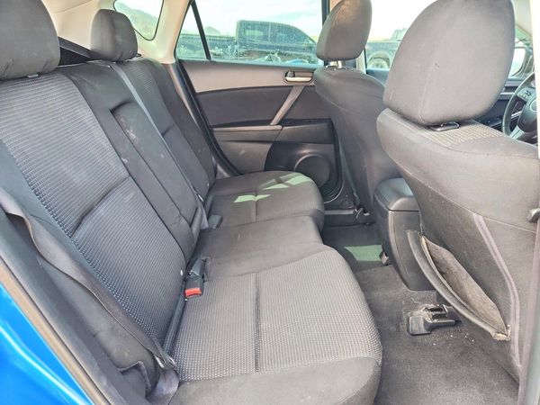 2012 MAZDA 3 Touring/GS