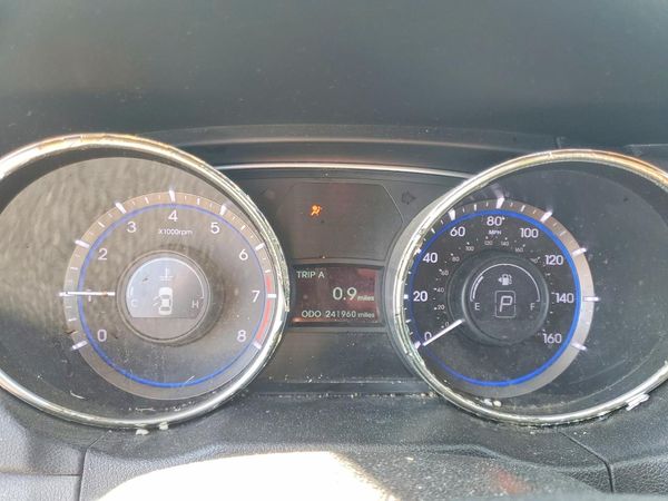2012 HYUNDAI SONATA Middle-low level
