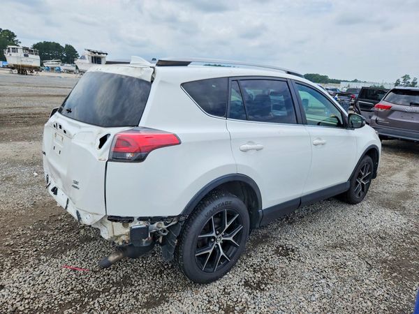 2017 TOYOTA RAV4 SE