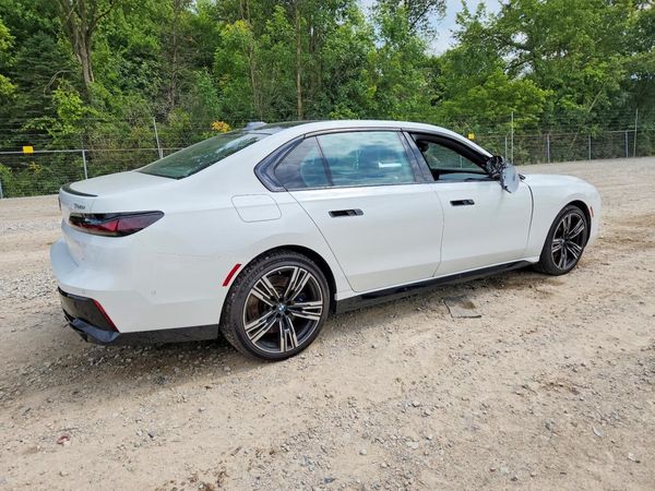 2023 BMW 760 xDrive