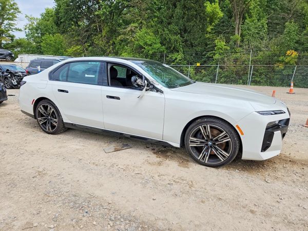2023 BMW 760 xDrive