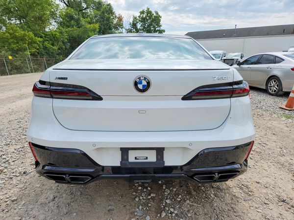 2023 BMW 760 xDrive