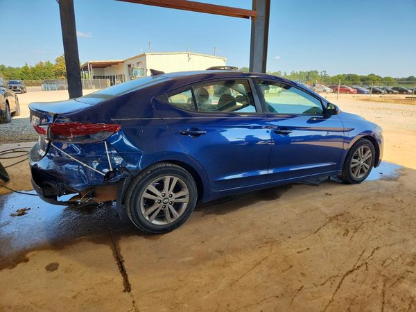 2017 HYUNDAI ELANTRA