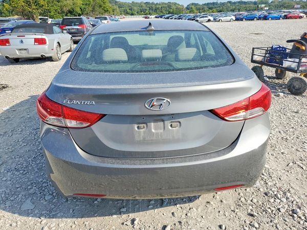 2013 HYUNDAI ELANTRA