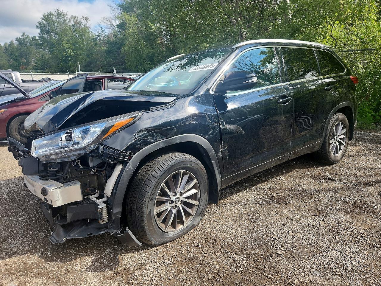 2018 TOYOTA HIGHLANDER SE/XLE — Front 3/4