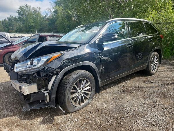 2018 TOYOTA HIGHLANDER SE/XLE — Front 3/4