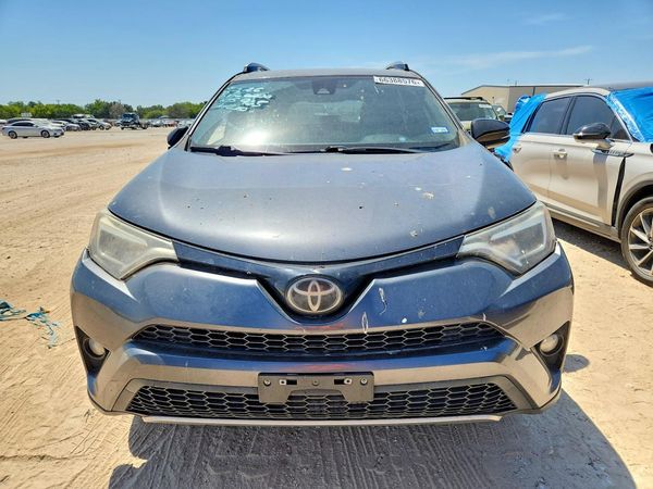 2017 TOYOTA RAV4 SE