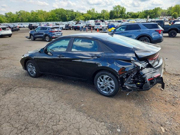 2024 HYUNDAI ELANTRA