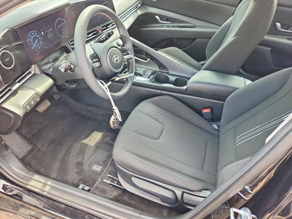 2024 HYUNDAI ELANTRA