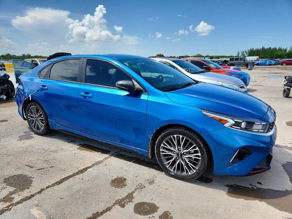 2024 KIA FORTE GT Line